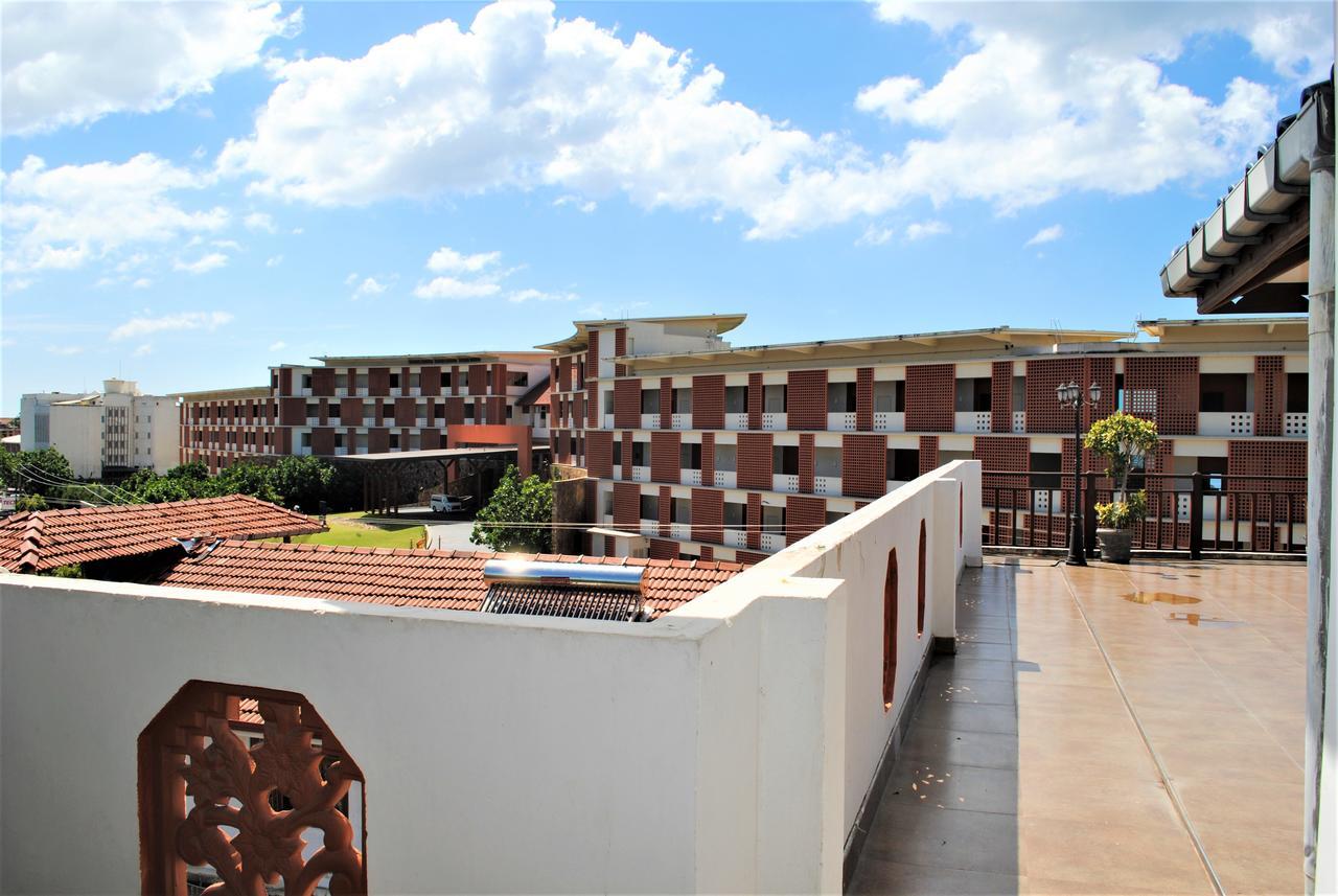 Prego Suites Ettukala Exterior photo