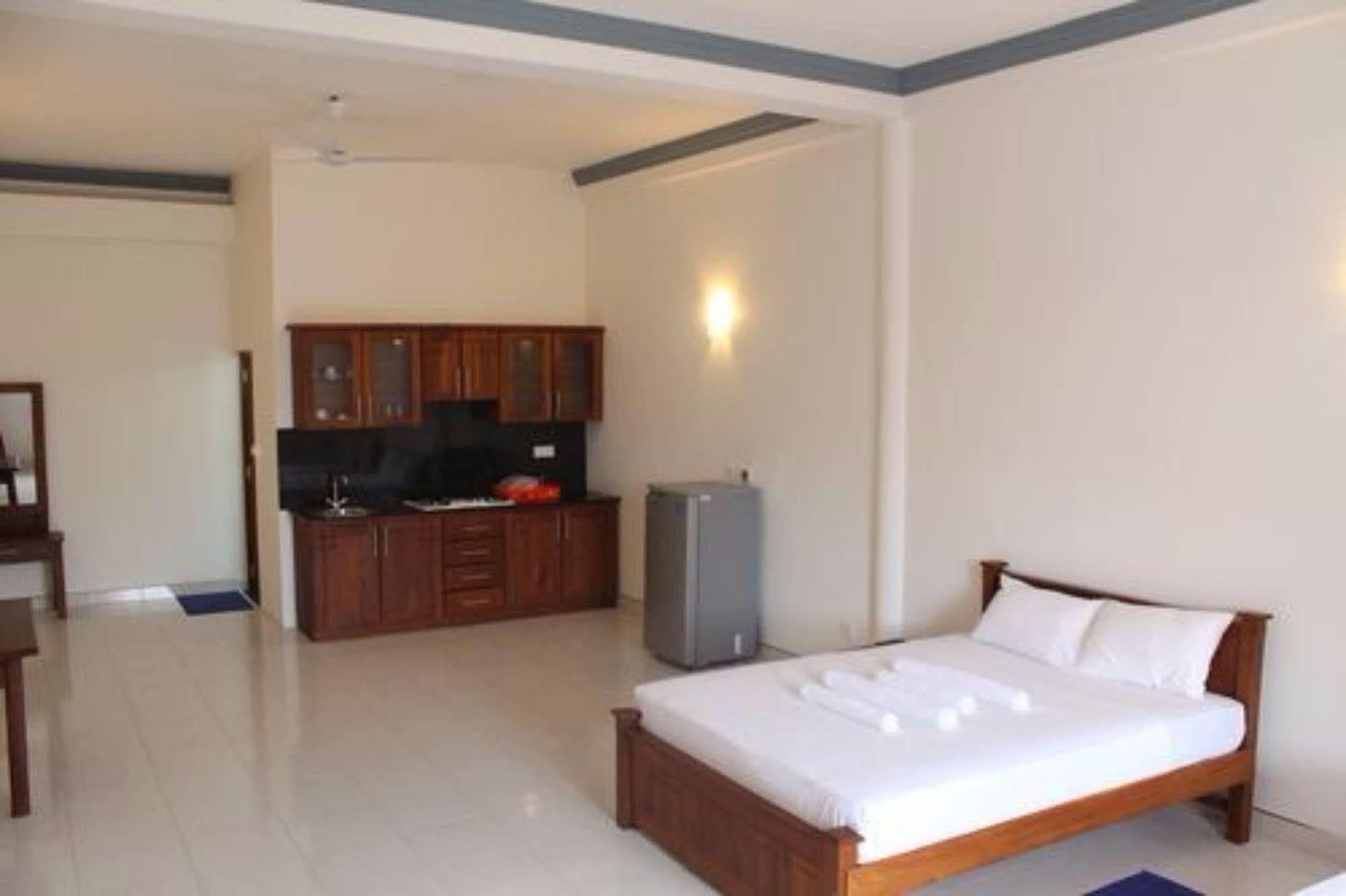 Prego Suites Ettukala Exterior photo