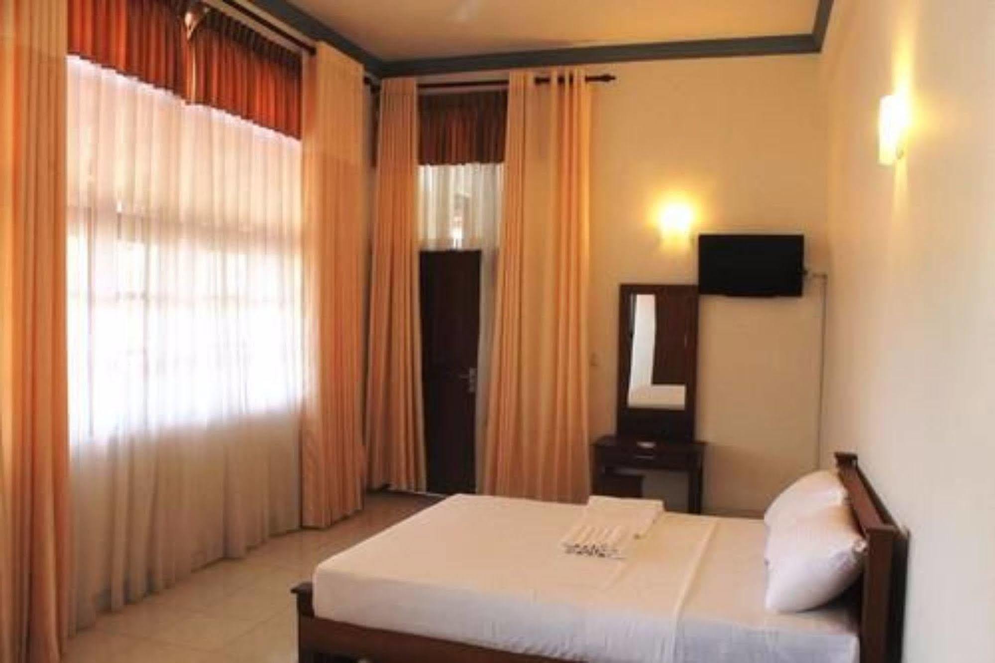 Prego Suites Ettukala Exterior photo